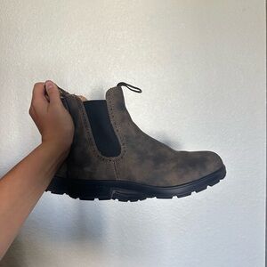 Blundstones boots